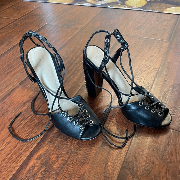 Black faux leather tie up heel - Picture 1 of 2